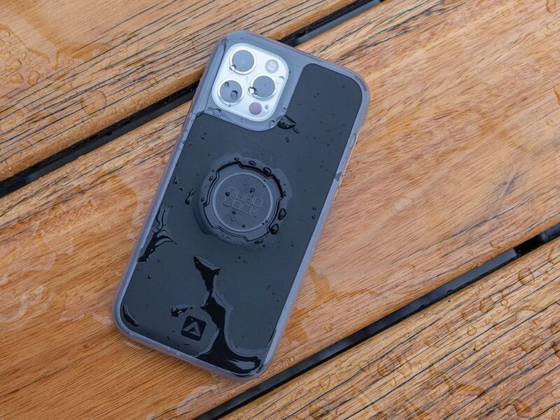 QUAD LOCK Poncho Weather Protection - iPhone XR